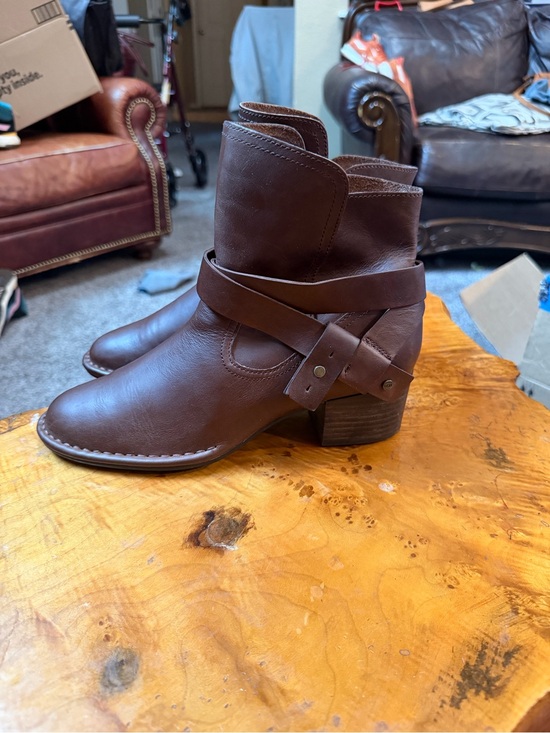 UGG Shoes - UGG Elysian Women's 1095792 Coconut Brown Leather Harness Ankle Boots Size 8